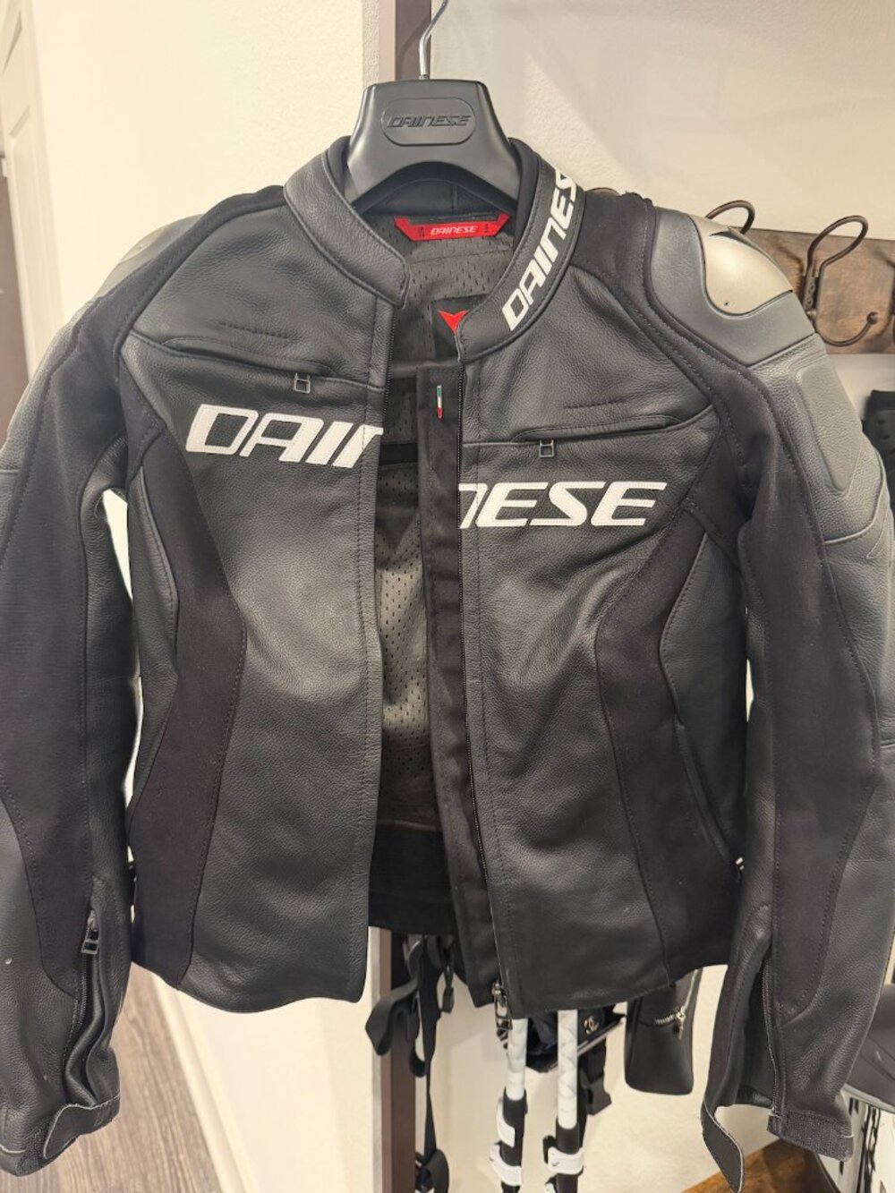 WOMEN'S LEATHER MOTORCYCLE JACKET-Dainese